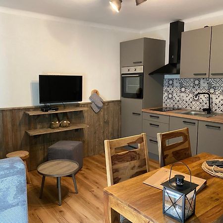 Appartement Brettljause Ferienhaus Fuenf Sinne Döbriach Exteriör bild